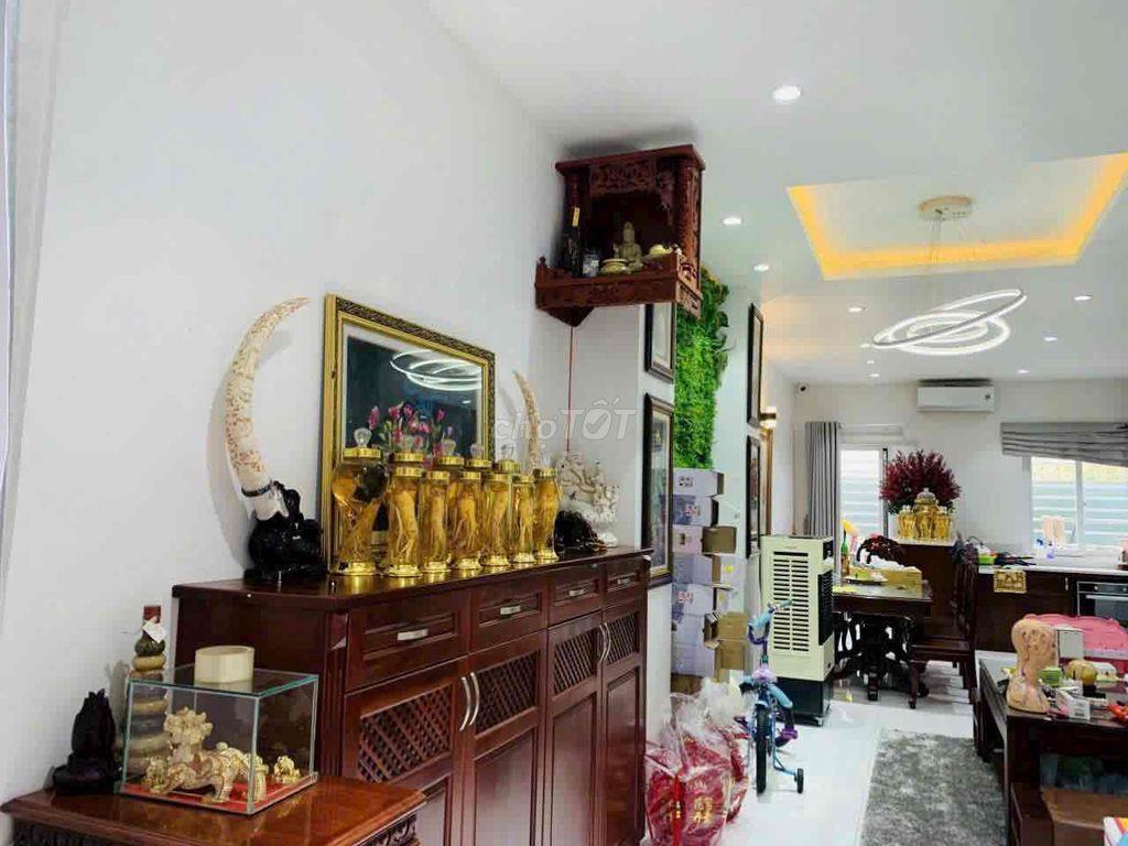 HẠ GIÁ 700tr- CHỦ CẦN BÁN GẤP NHÀ PHỐ COMPOUND LIÊN PHƯỜNG Q9 GIÁ 10,8