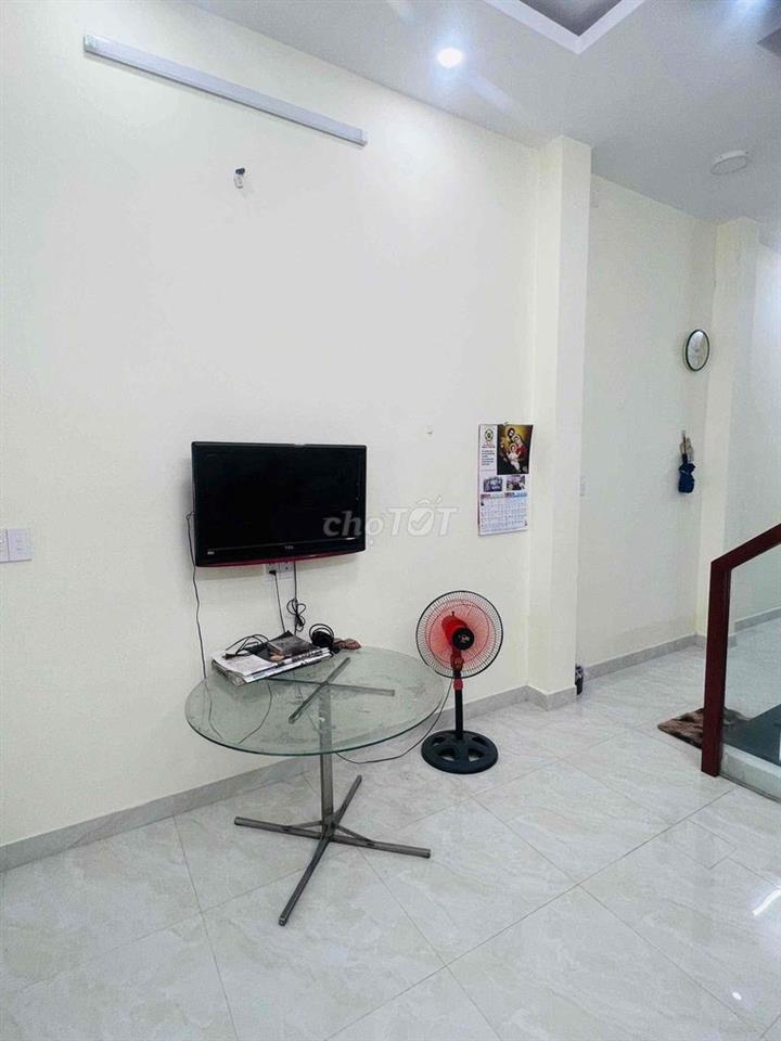 Chính chủ bán nhà mặt tiền đường 28, Nguyễn xiển, gần Vinhome grandpar