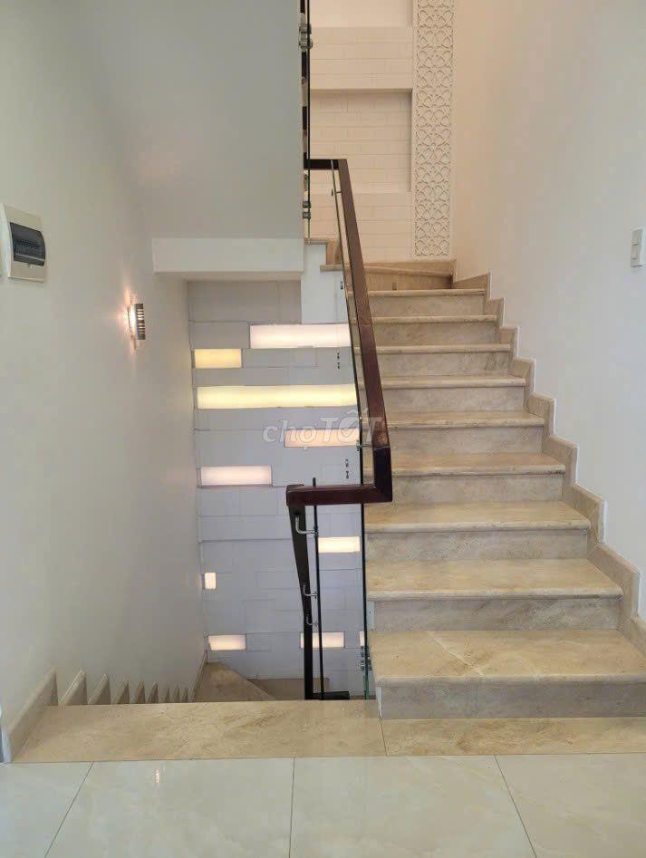 HVL [NC] CHO THUÊ BIỆT THỰ VILLA PARK FULL NT Q9 GIÁ 25TR/TH