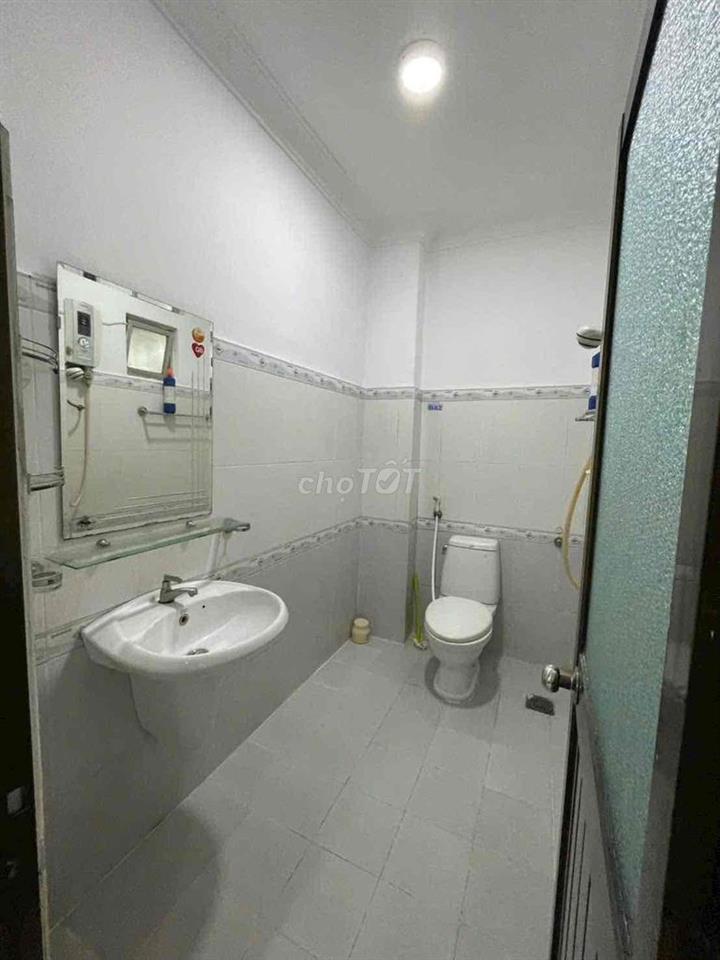 CHO THUÊ NHÀ ĐỖ XUÂN HỢP ĐỐI DIỆN GLOBAL CITY 3PN, PLB, Q9