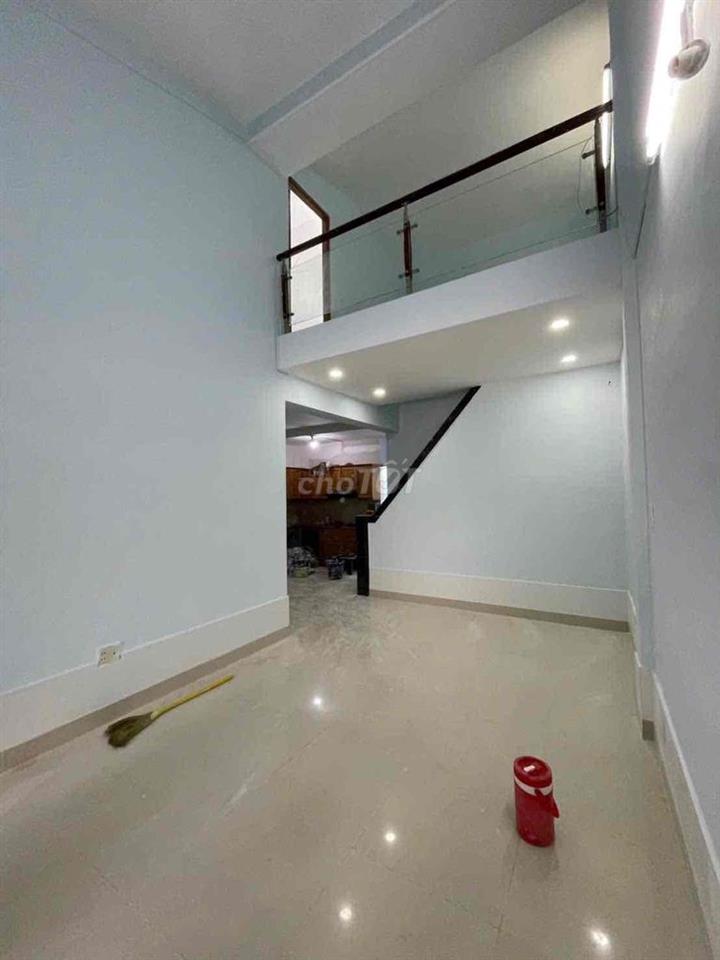 CHO THUÊ NHÀ ĐỖ XUÂN HỢP ĐỐI DIỆN GLOBAL CITY 3PN, PLB, Q9