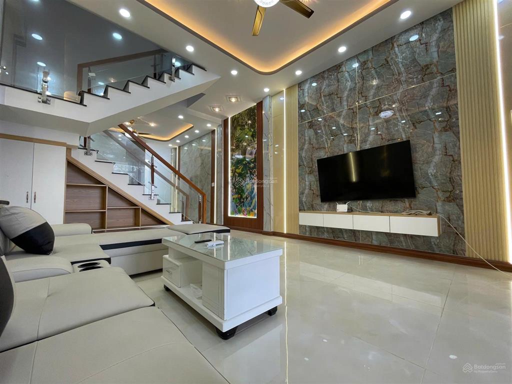Bán nhà 1 trệt, 1 lầu, sổ hồng riêng công