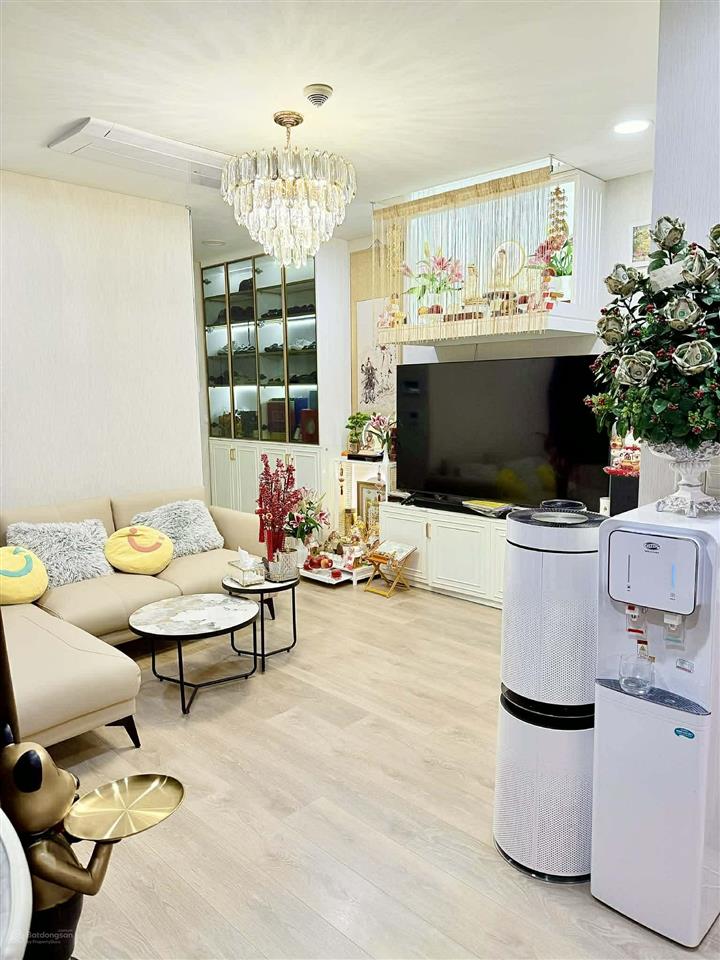 Bán 1pn  sổ sẵn giá 5tỷ5 vào ở liền và giỏi hàng nhiều căn tại kingdom