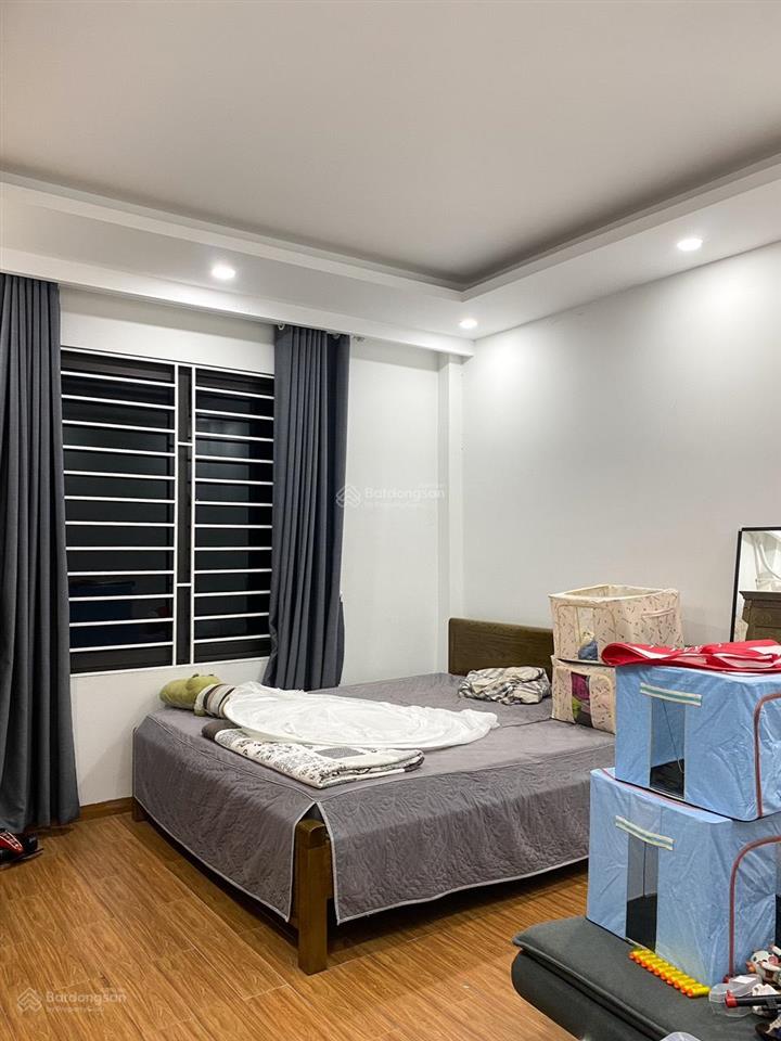 Chính chủ tôi bấn gấp nhà vương thừa vũ  44m2 x 5t, mặt tiền 4,1 m2 giá 10,480 tỷ  phân lô