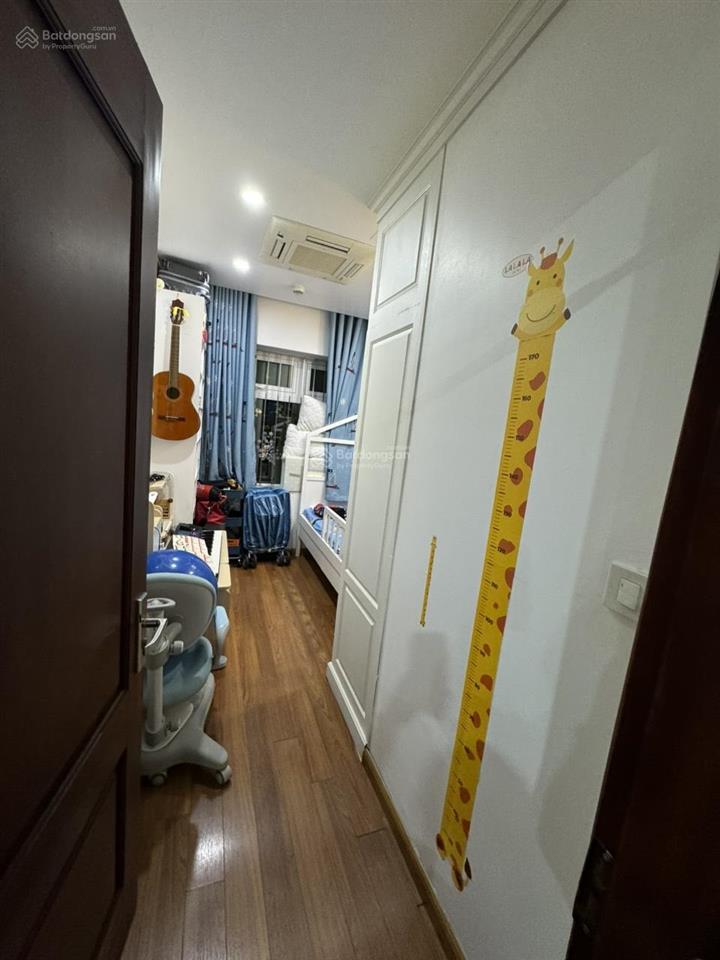 Hạ giá sốc chủ nhà cần tiền bán căn 3 ngủ 108m2 hoà bình green city,giá 8.2 tỷ. 0972 811 ***