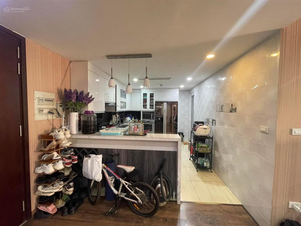 Chủ nhà cần tiền hạ sập giá căn góc 127m hòa bình green city giá 8 tỷ có tl.0972 811 ***