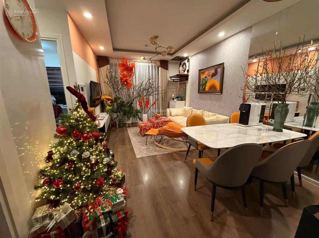 Sổ đỏ chính chủ bán căn 2 ngủ 75m imperia sky garden, giá 6.8 tỷ bao phí.  0972 811 ***