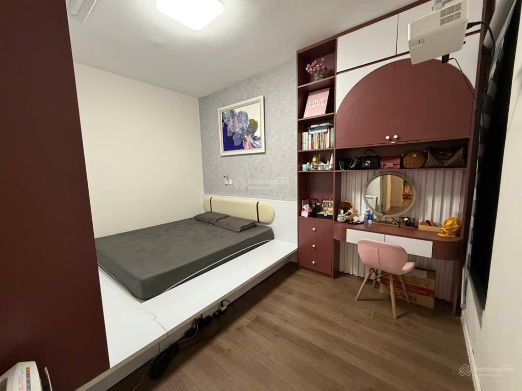 Sổ đỏ chính chủ bán căn 2 ngủ 75m imperia sky garden, giá 6.8 tỷ bao phí.  0972 811 ***