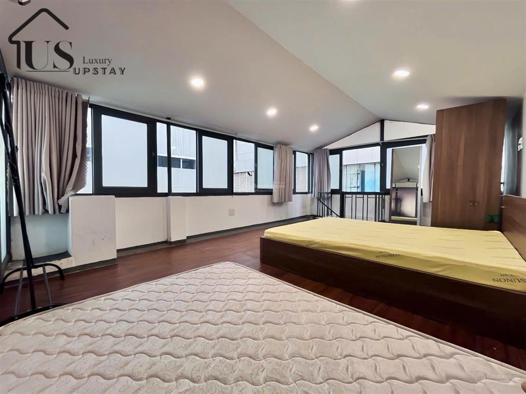 Căn hộ duplex 2 tầng  80 m2, ngay tòa nhà viettel, vòng xoay dân chủ cmt8, q10, có máy giặt riêng