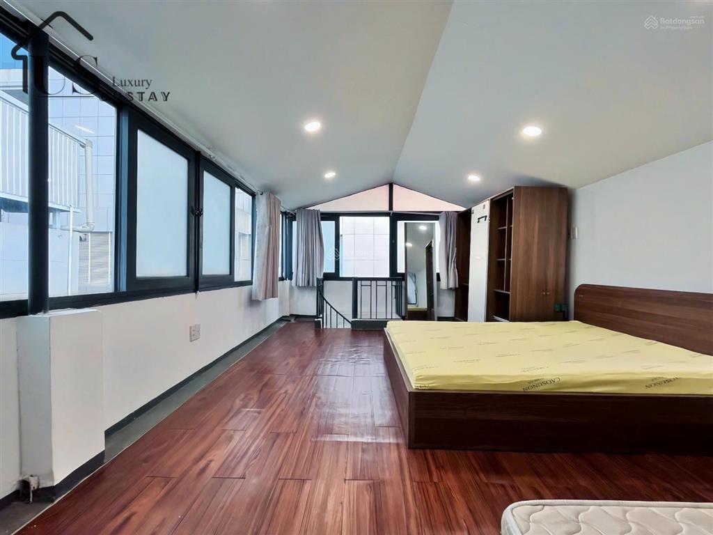 Căn hộ duplex 2 tầng  80 m2, ngay tòa nhà viettel, vòng xoay dân chủ cmt8, q10, có máy giặt riêng