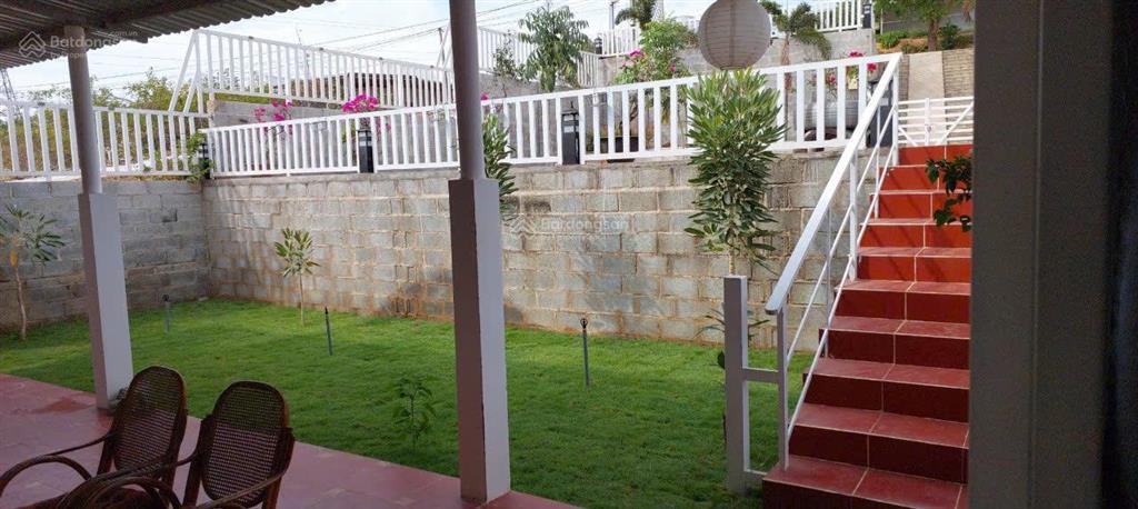 Bán nhà đang cho người nước ngoài thuê, mặt tiền đường nhựa 715 gần sân bay phan thiết