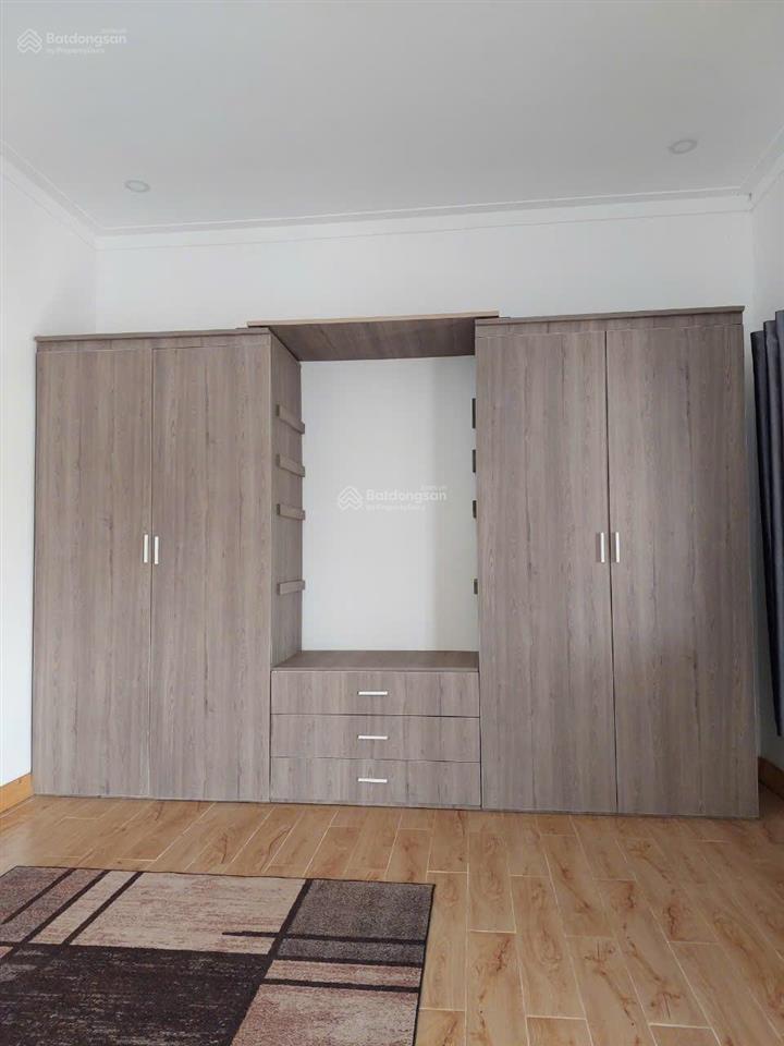 Bán nhà đang cho người nước ngoài thuê, mặt tiền đường nhựa 715 gần sân bay phan thiết