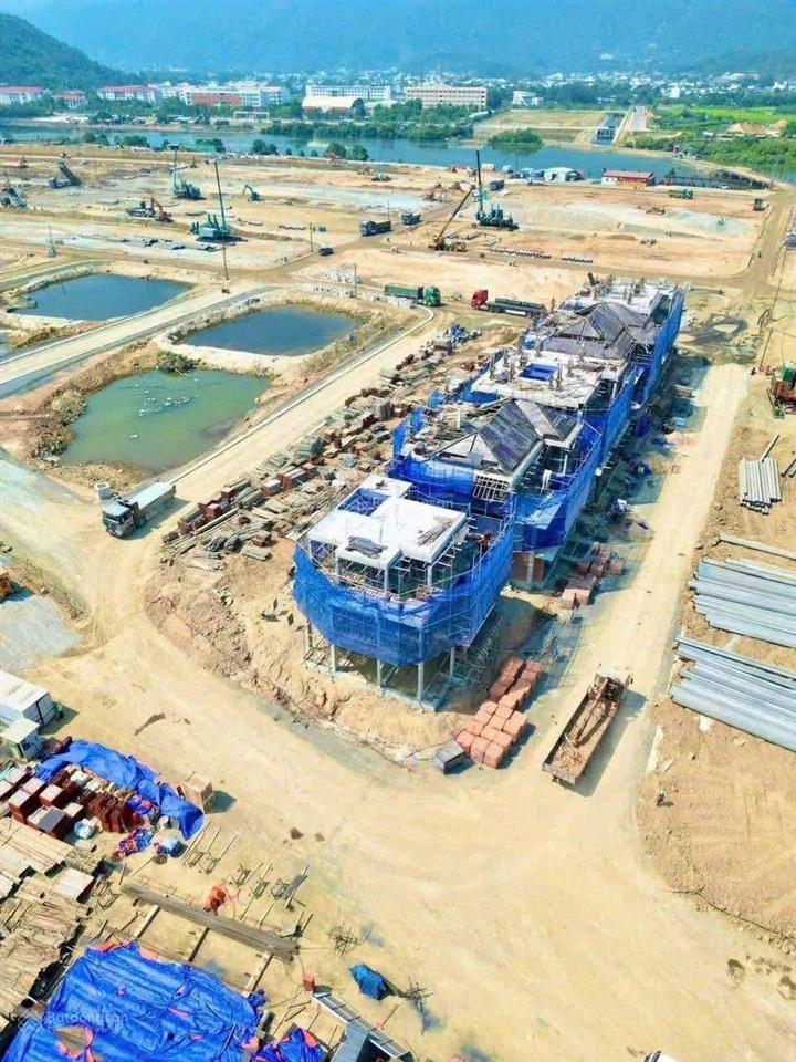 Villa song lập, hướng đông nam, kề sông, bến du thuyền tại đảo nam dự án charmora city nha trang