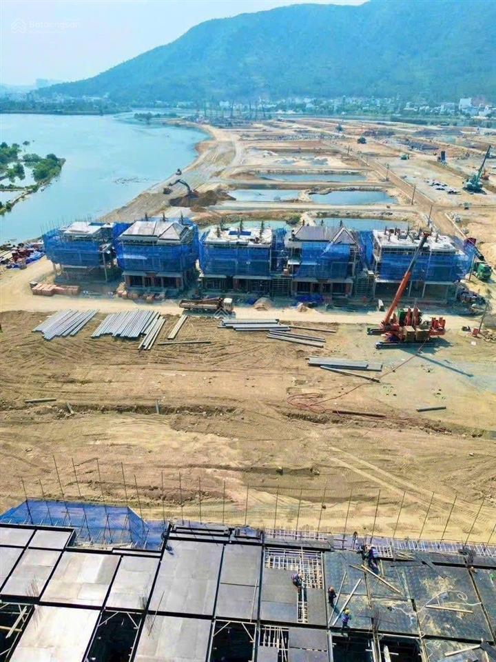 Villa song lập, hướng đông nam, kề sông, bến du thuyền tại đảo nam dự án charmora city nha trang