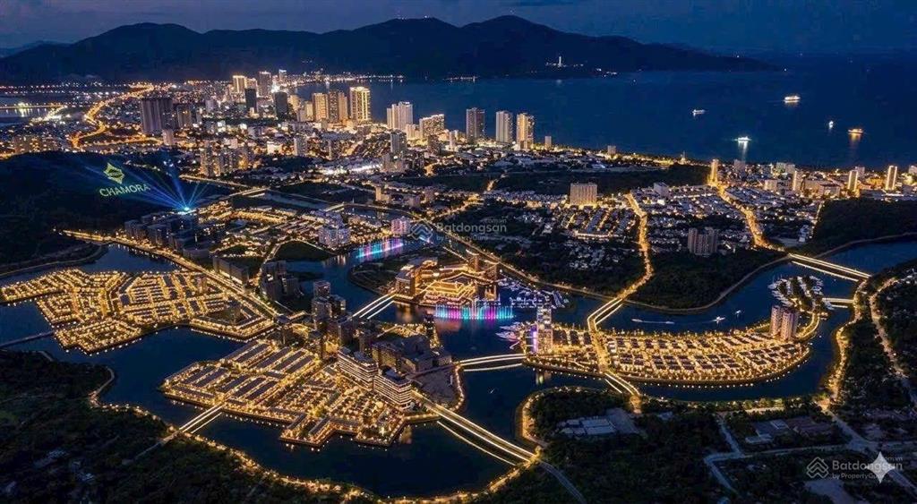 Villa song lập, hướng đông nam, kề sông, bến du thuyền tại đảo nam dự án charmora city nha trang