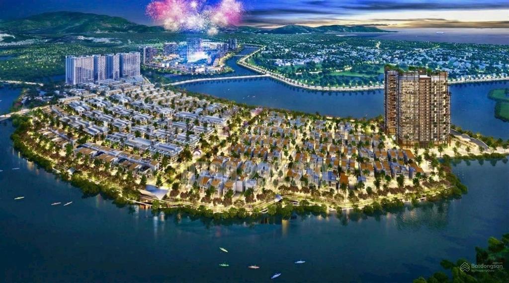 Căn studio view sông  quảng trường  view pháo hoa  onsen 3  charmora city nha trang