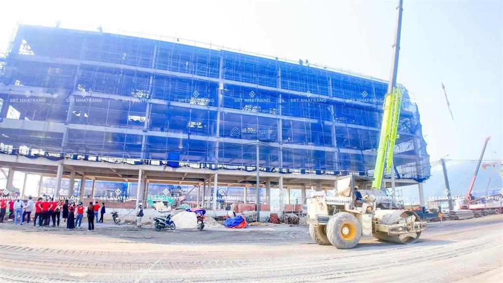 Nhà phố 3 tầng, ngang 7,5m, sở hữu lâu dài đối diện biệt thự và công viên ven sông tại charmora cit