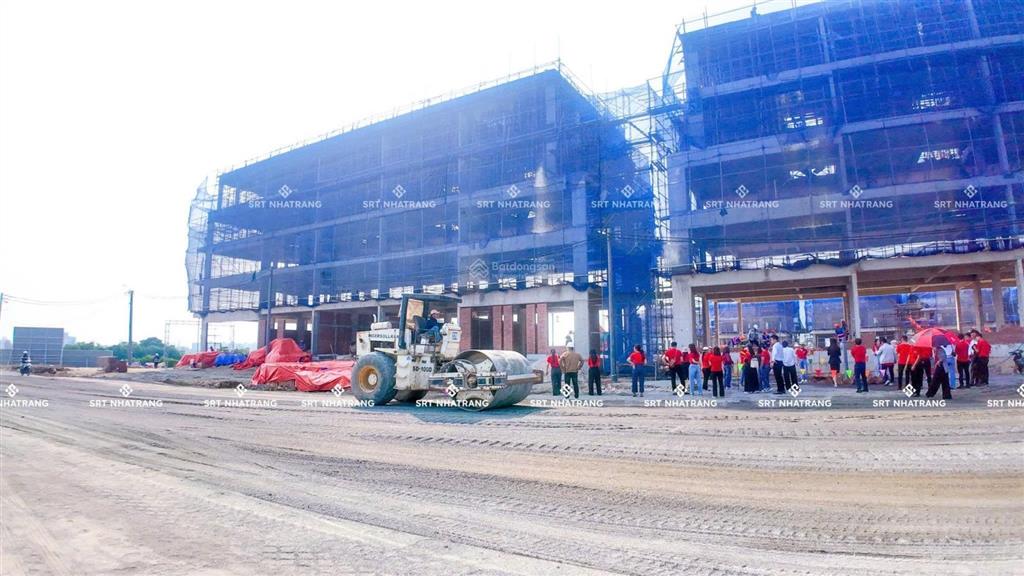Nhà phố 3 tầng, ngang 7,5m, sở hữu lâu dài đối diện biệt thự và công viên ven sông tại charmora cit