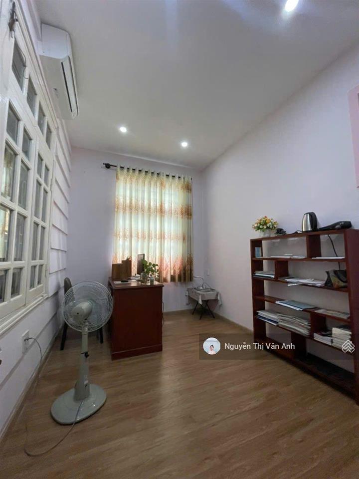 Nhà 3 tầng mặt tiền đường phó đức chính, hướng đông, cách biển 400m chỉ 11,5 tỷ.