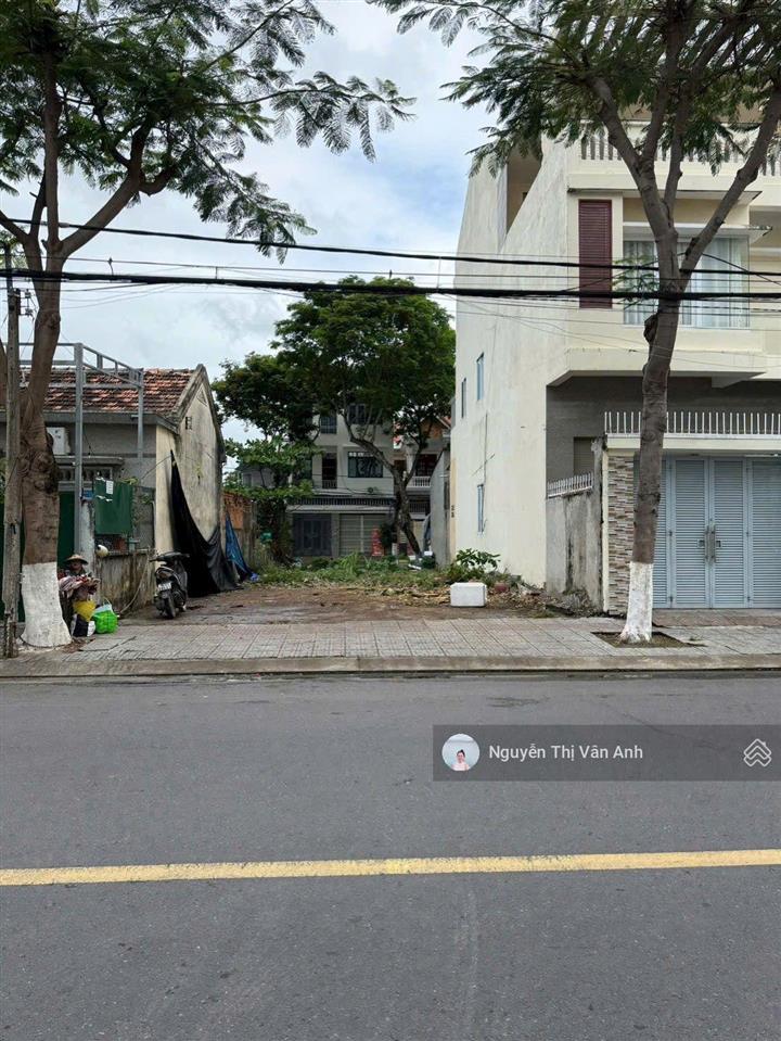 Bán lô đất 2 mặt tiền đường dương hiến quyền và phó đức chính phường bắc nha trang cách biển 400m