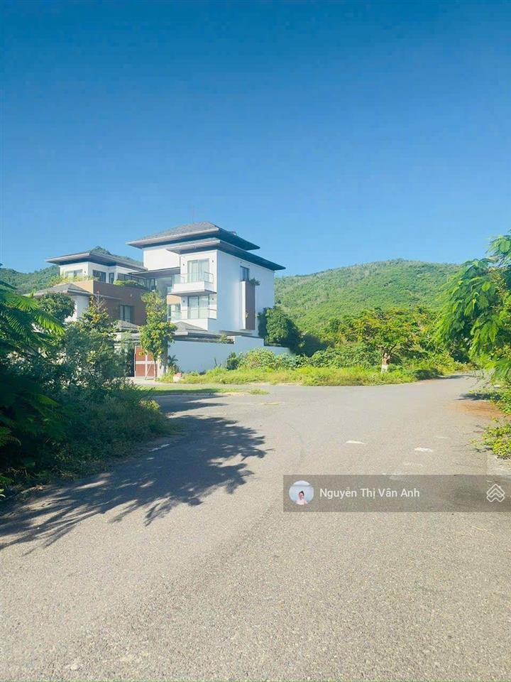 Bán đất biệt thự đường xuân thuỷ, kđt vĩnh hoà, bắc nha trang 303,9m2 ngang 10m giá chỉ 43,5tr/m2