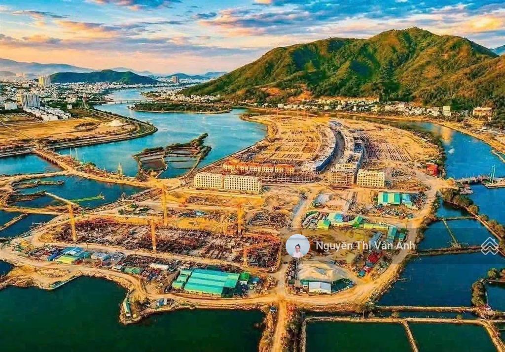 Căn góc 3pn 114,8m2, tầng trung view pháo hoa tòa the charm  charmora city nha trang giá 7,863 tỷ