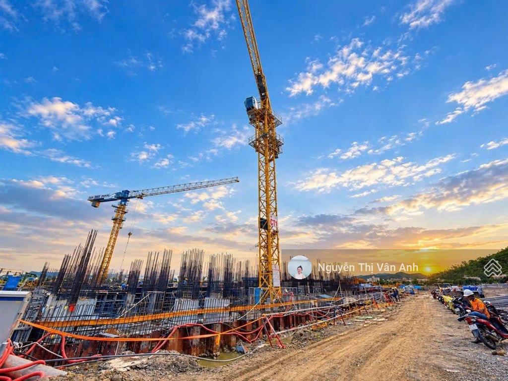 Căn góc 3pn 114,8m2, tầng trung view pháo hoa tòa the charm  charmora city nha trang giá 7,863 tỷ