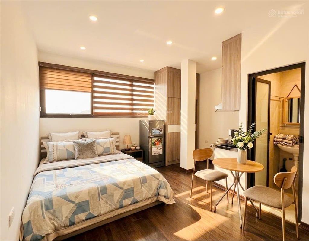 Cho thuê căn hộ ccmn cao cấp full đồ tại hoàng quốc việt, 30m², giá 4,5tr, ở được luôn