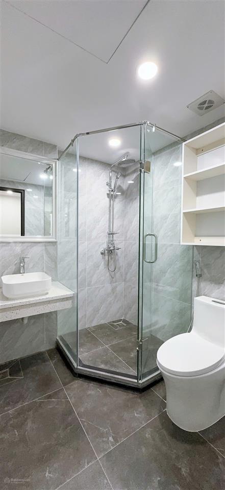 Cho thuê căn hộ dịch vụ xây mới tinh 1n1k full đồ tại nguyễn khánh toàn  giá 6,8 triệu