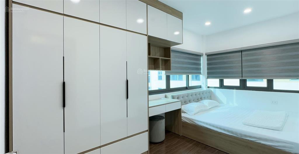 Cho thuê căn hộ xây mới tinh 2 ngủ 1 khách full đồ tại hoàng quốc việt  70m  ở luôn  ô tô đỗ cửa