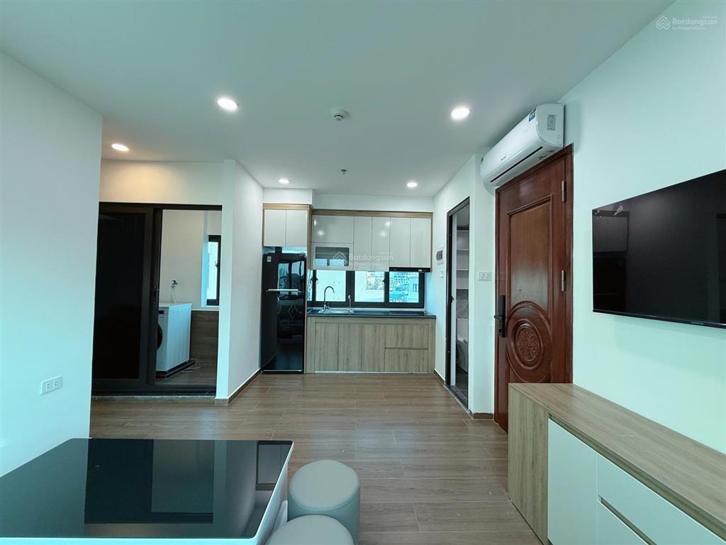 Cho thuê căn hộ xây mới tinh 2 ngủ 1 khách full đồ tại hoàng quốc việt  70m  ở luôn  ô tô đỗ cửa