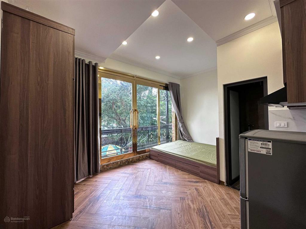 Cho thuê phòng mới tinh ở hồ tùng mậu, full đồ ở luôn, ô tô đỗ cửa, dt 30m2  giá 3,6 triệu