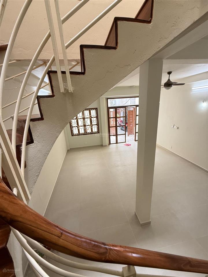 Bán nhà trục nguyễn bỉnh khiêm hxh  ngang 6m  quận 1