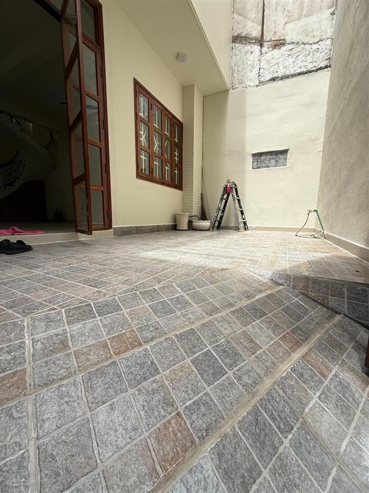 Bán nhà trục nguyễn bỉnh khiêm hxh  ngang 6m  quận 1