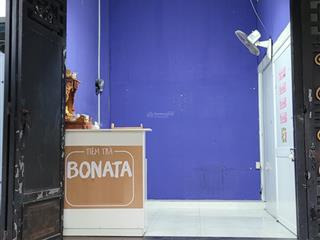 Mặt bằng kinh doanh, đường rộng 10m, sát ngã 3 tiện làm shop, văn phòng dịch vụ