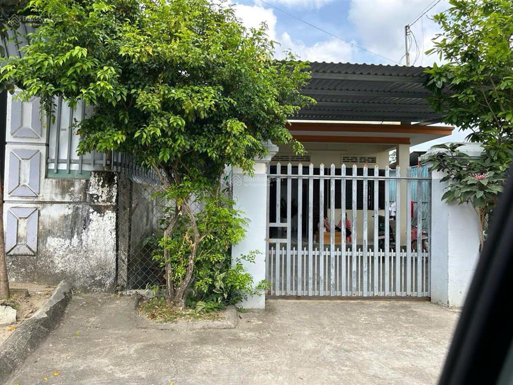 Cho thuê nr tại hương lộ 39, 3 triệu, 350m2, 2pn, 1wc