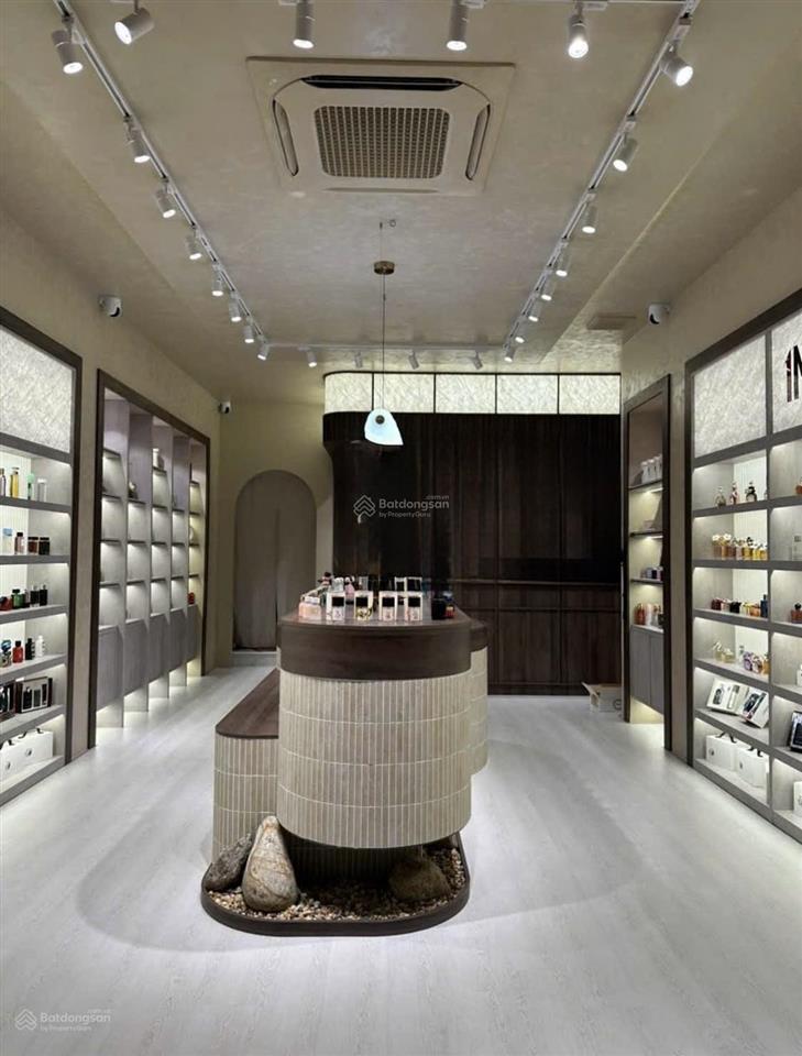 Bán gấp nr đẹp tại mê linh, 25,5 tỷ, 123,3m2, 3 tầng đang kinh doanh có dòng tiền