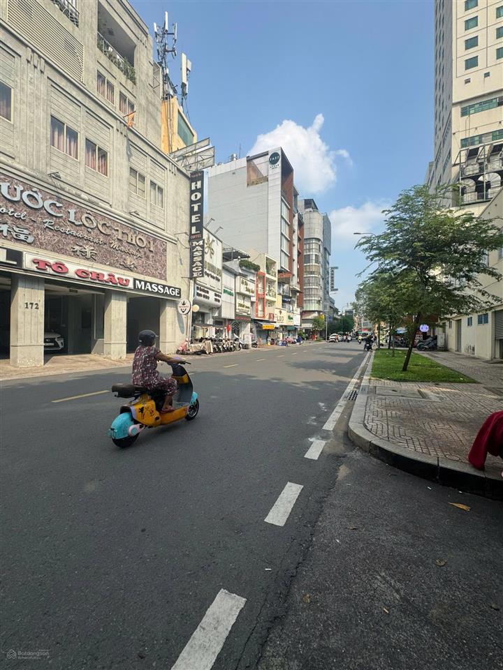 Về quê an dưỡng tuổi già cần bán nhà mặt tiền sư vạn hạnh đối diện an đông plaza 3.9x27m, giá 30 tỷ