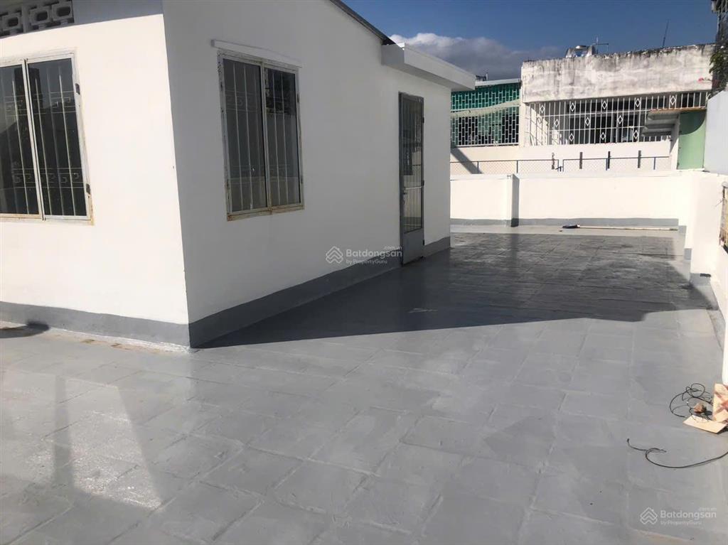 Mt 23/10, ngay nút giao ngọc hội, vcn vĩnh điềm trung 10x20, 3 tầng + sân thượng, 700m2 sàn