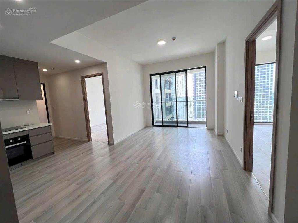 0903 115 *** bán nhanh căn 2pn tòa c mcp74m2 giá chỉ 4,3 tỷ sẵn sổ