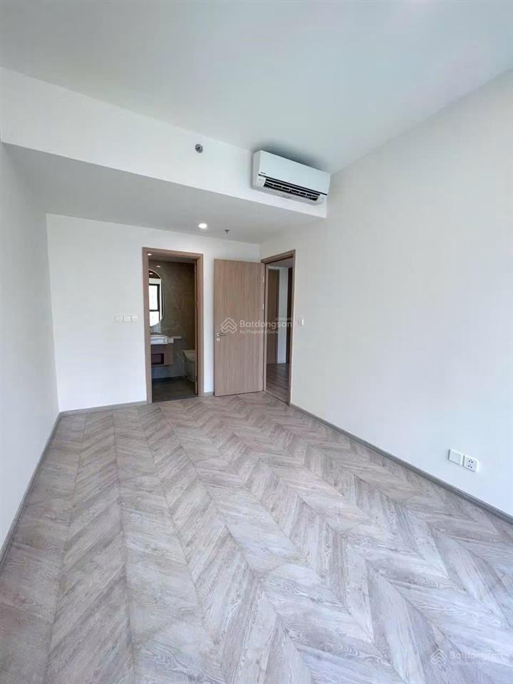 0903 115 *** bán nhanh căn 2pn tòa c mcp74m2 giá chỉ 4,3 tỷ sẵn sổ