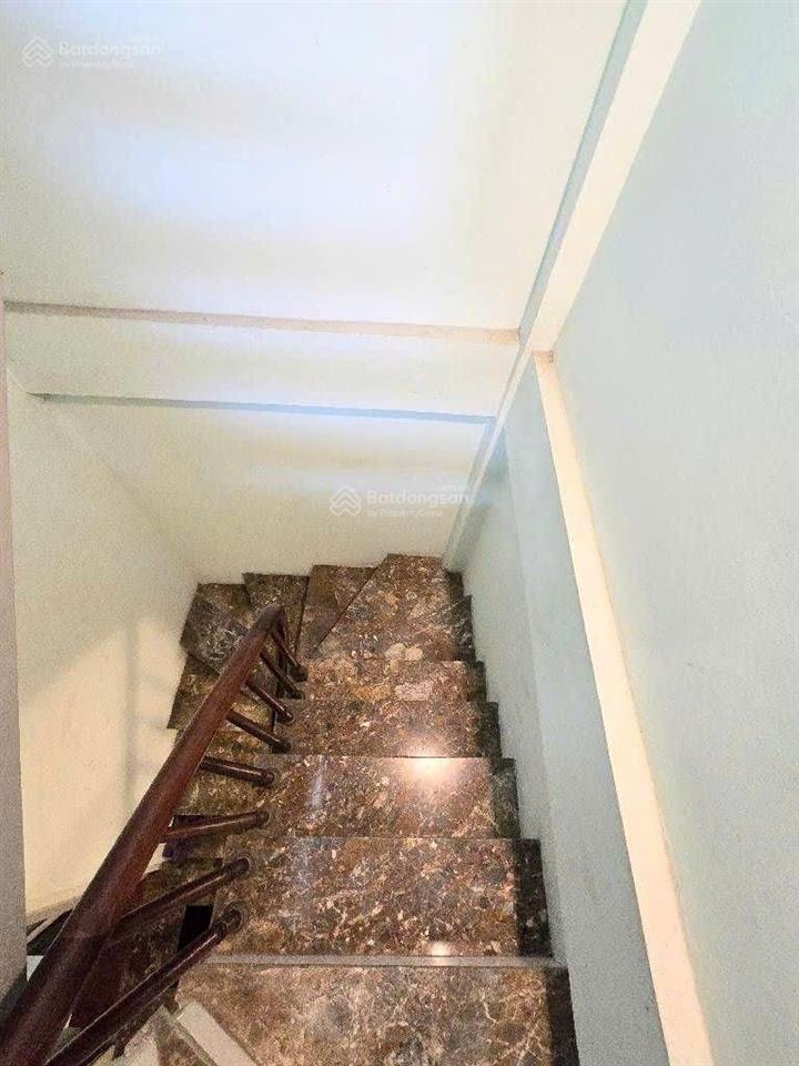 Tin được không, cầm hơn 4 tỷ mua được nhà đống đa, 5 tầng đủ công năng.