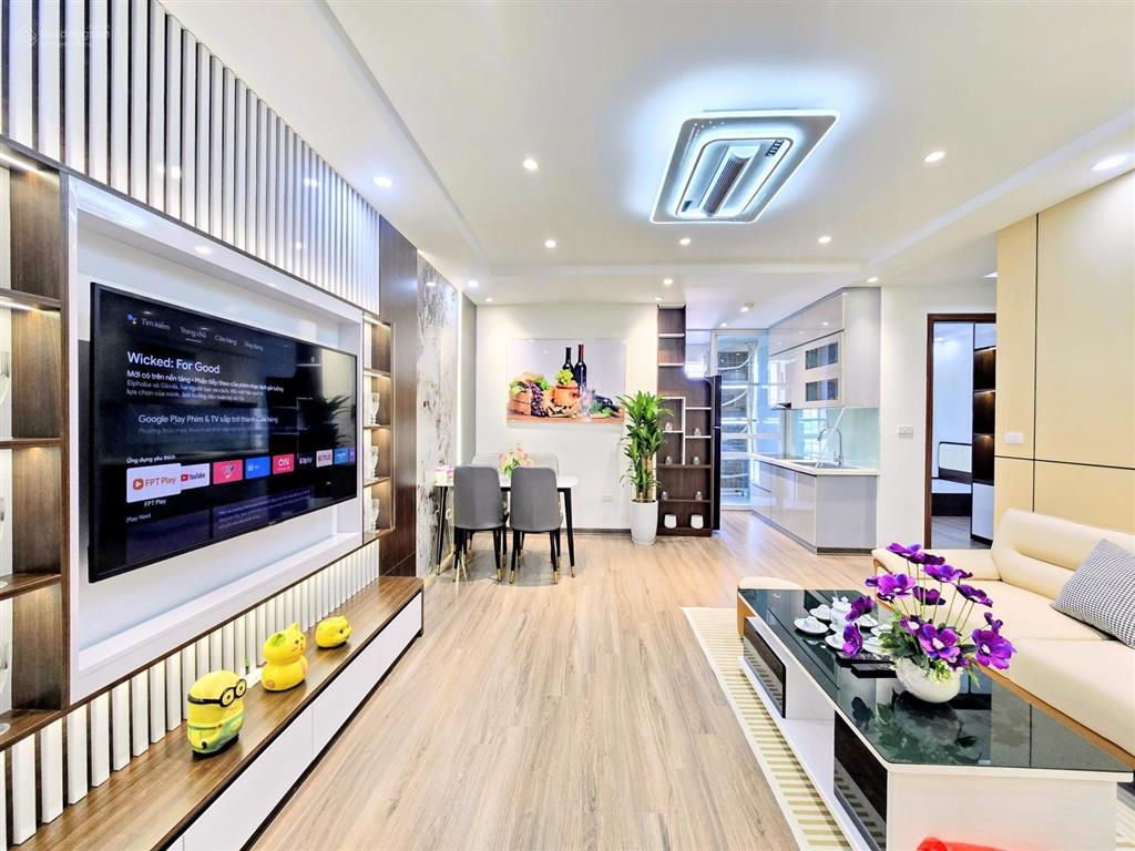 Chính chủ cần bán căn hộ  kđt việt hưng  mới coong  full nội thất tiền tỷ.