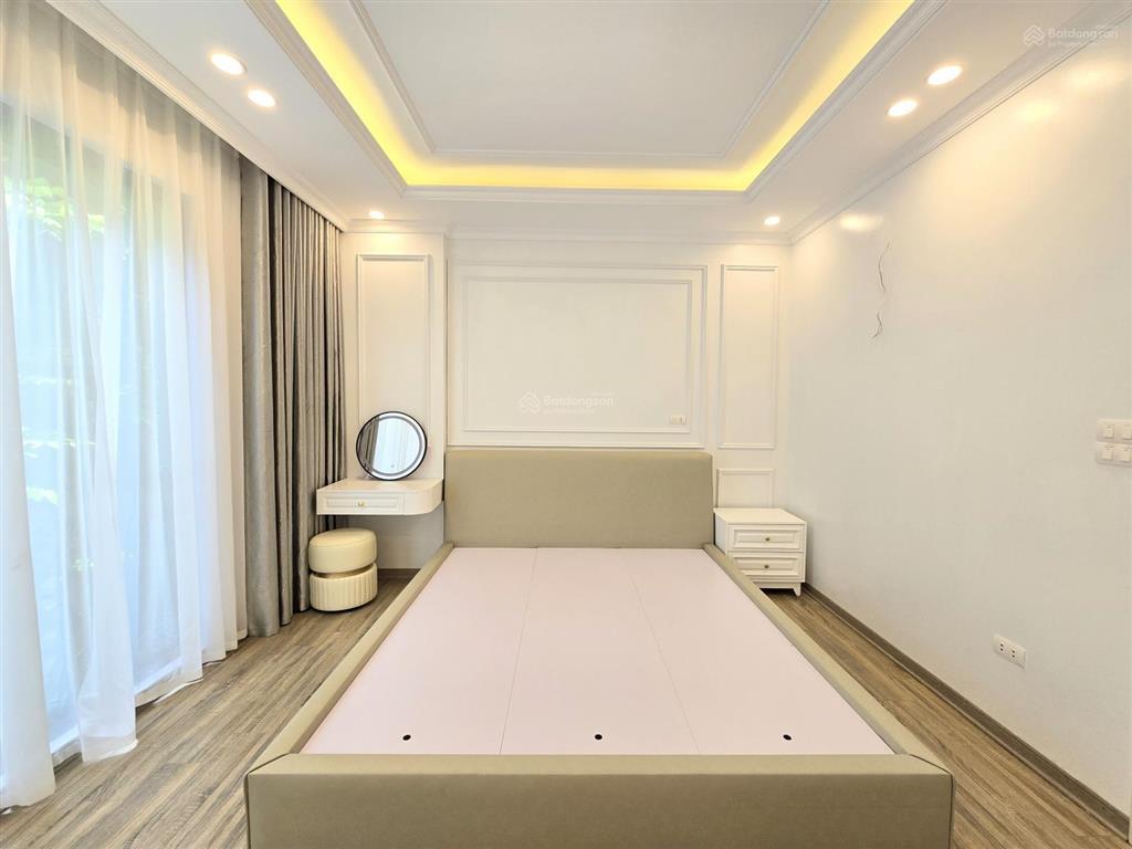 Bán nhà phân lô quân đội  tại số 4 ngách 4 ngõ 47, trần hòa, 6 tầng, thang máy, ô tô đỡ cửa