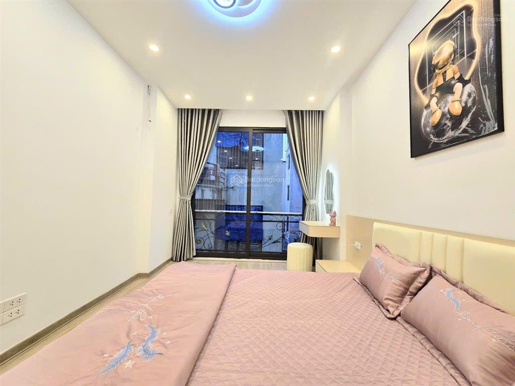 Chính chủ cho thuê nhà riêng mới phố giáp nhị 5 tầng full nội thất