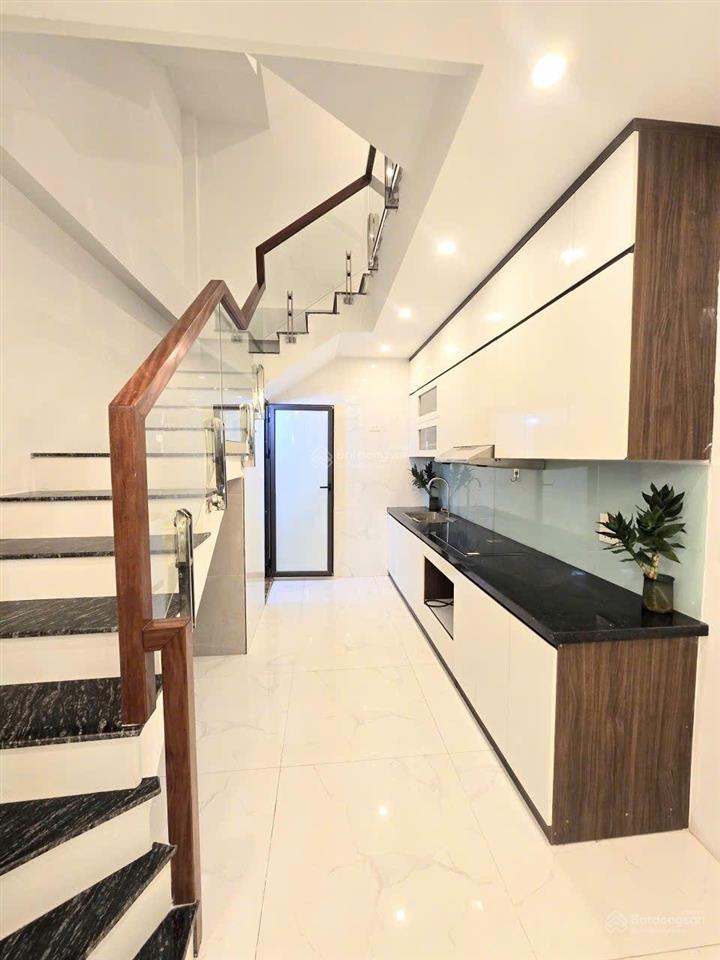 Chính chủ cho thuê nhà riêng mới phố giáp nhị 5 tầng full nội thất