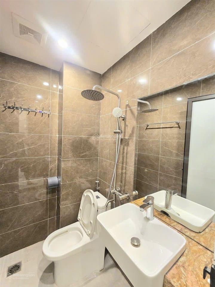 Chính chủ cho thuê nhà riêng mới phố giáp nhị 5 tầng full nội thất
