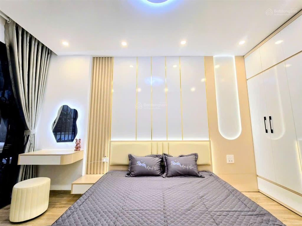 Chính chủ cho thuê nhà riêng mới phố giáp nhị 5 tầng full nội thất