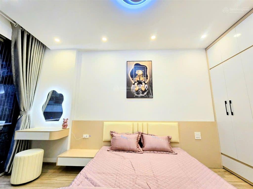 Chính chủ cho thuê nhà riêng mới phố giáp nhị 5 tầng full nội thất
