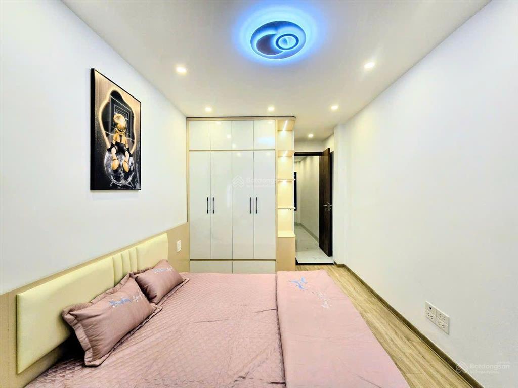 Chính chủ cho thuê nhà riêng mới phố giáp nhị 5 tầng full nội thất
